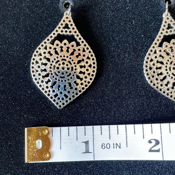 Beautiful Silver Earrings - Picture 4 of 5